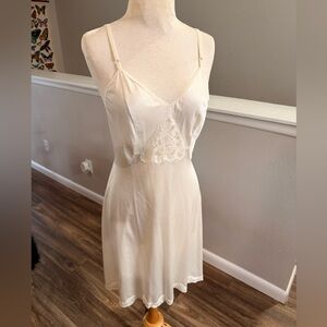 Vintage Ivory Lace Nylon Slip Dress Nightgown Bias Cut Bridal Lingerie S